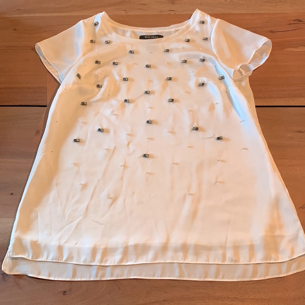 White House Black Market blouse size 2